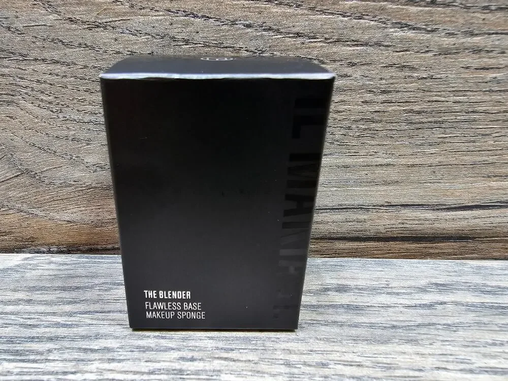 Il Makiage The Blender Flawless Base Makeup Sponge New in Box
